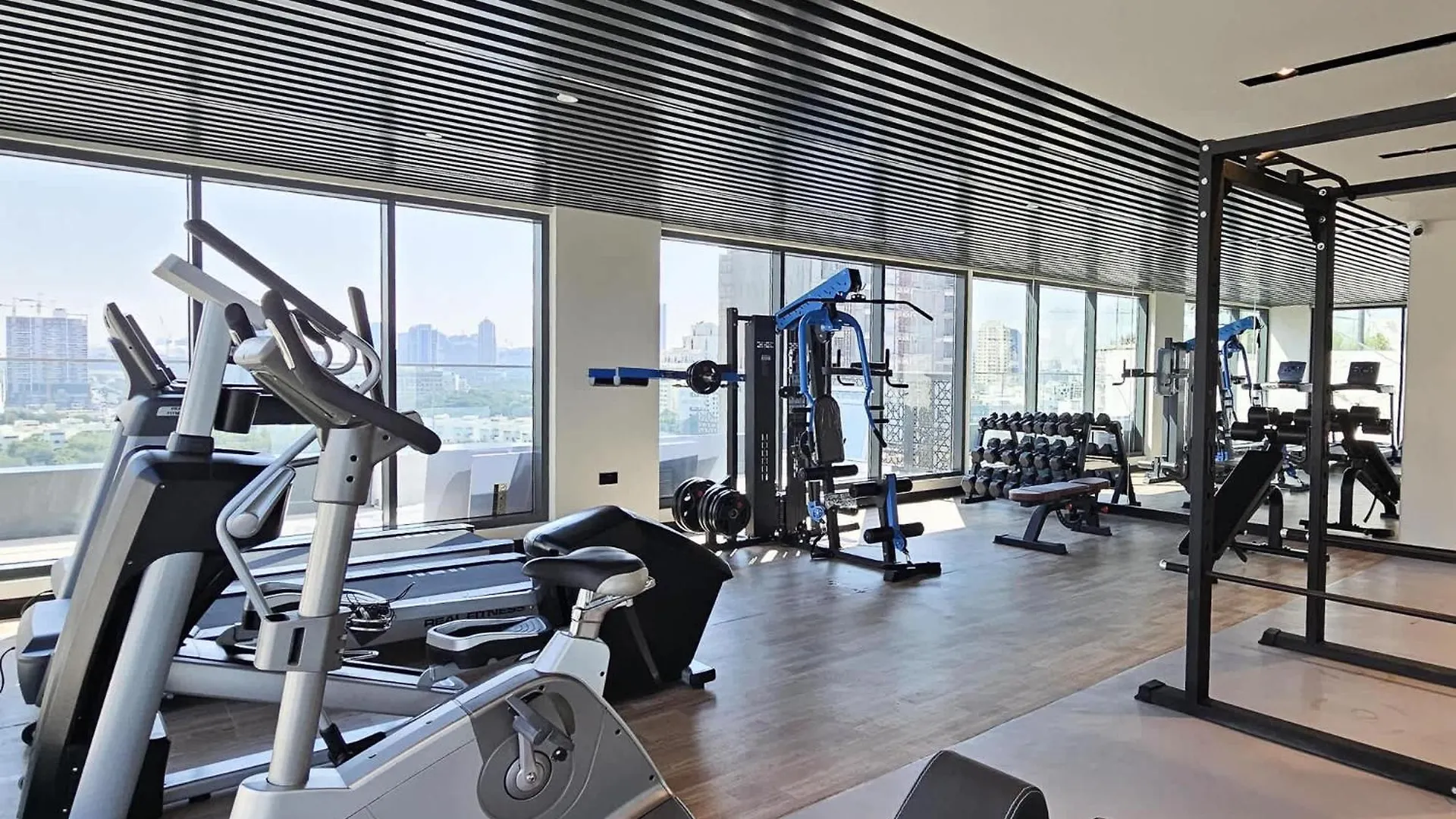 Studio Flat In Rokane G25 Near Five, Jvc Perfect For 2 Дубай Апартаменты