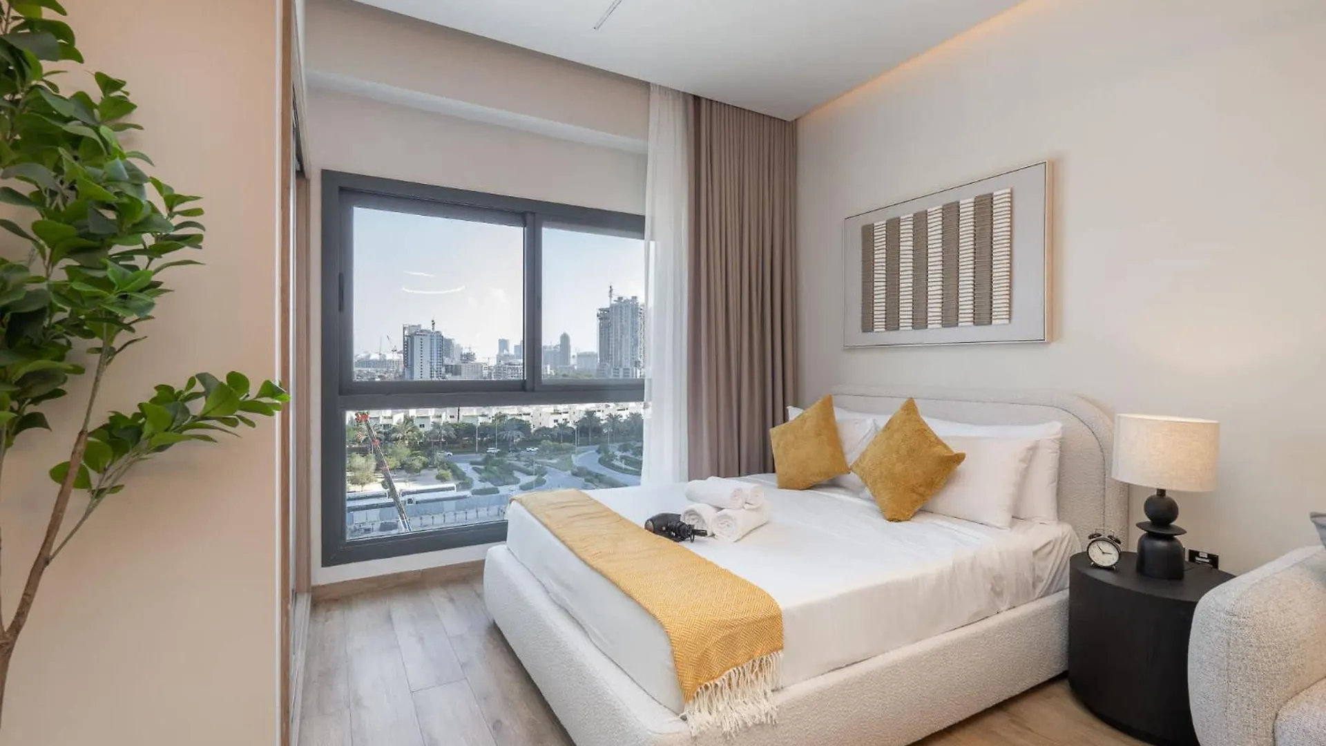 Studio Flat In Rokane G25 Near Five, Jvc Perfect For 2 Dubai